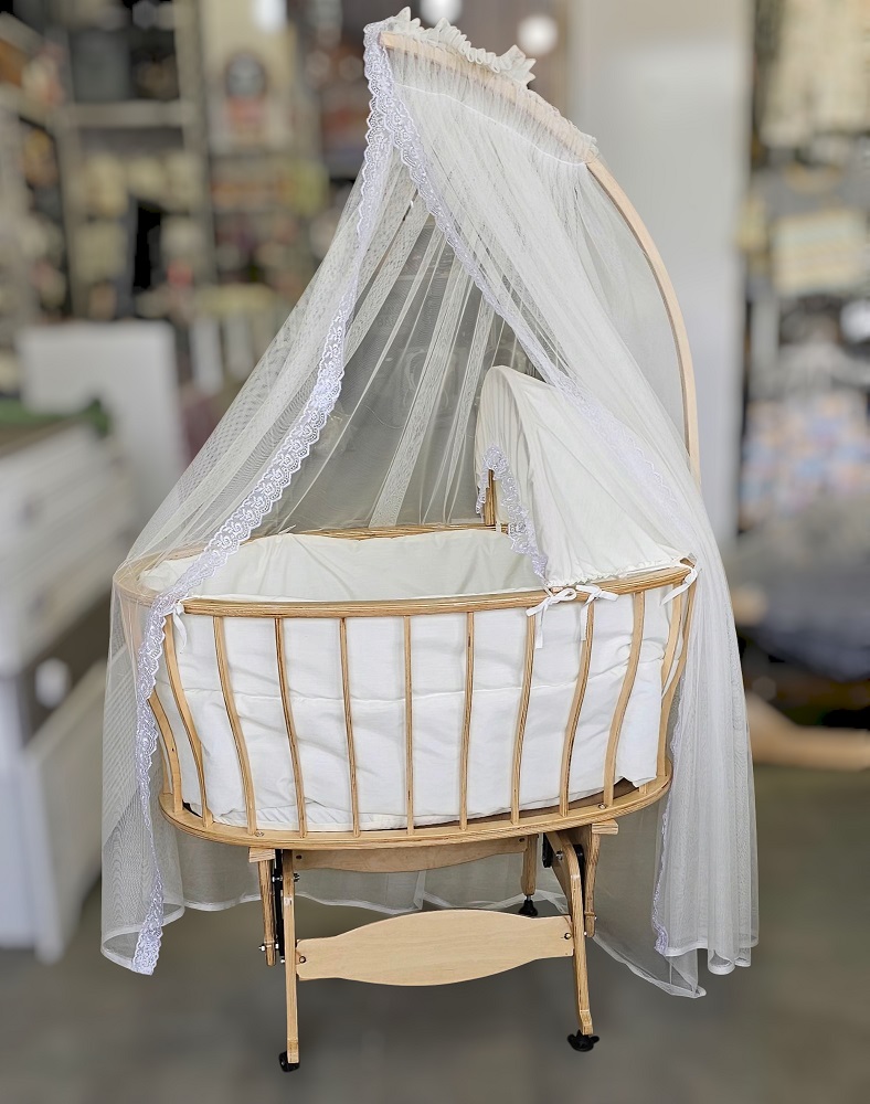 تخت کنار مادر و گهواره الیپس