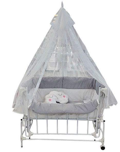 تخت کنار مادر سودا